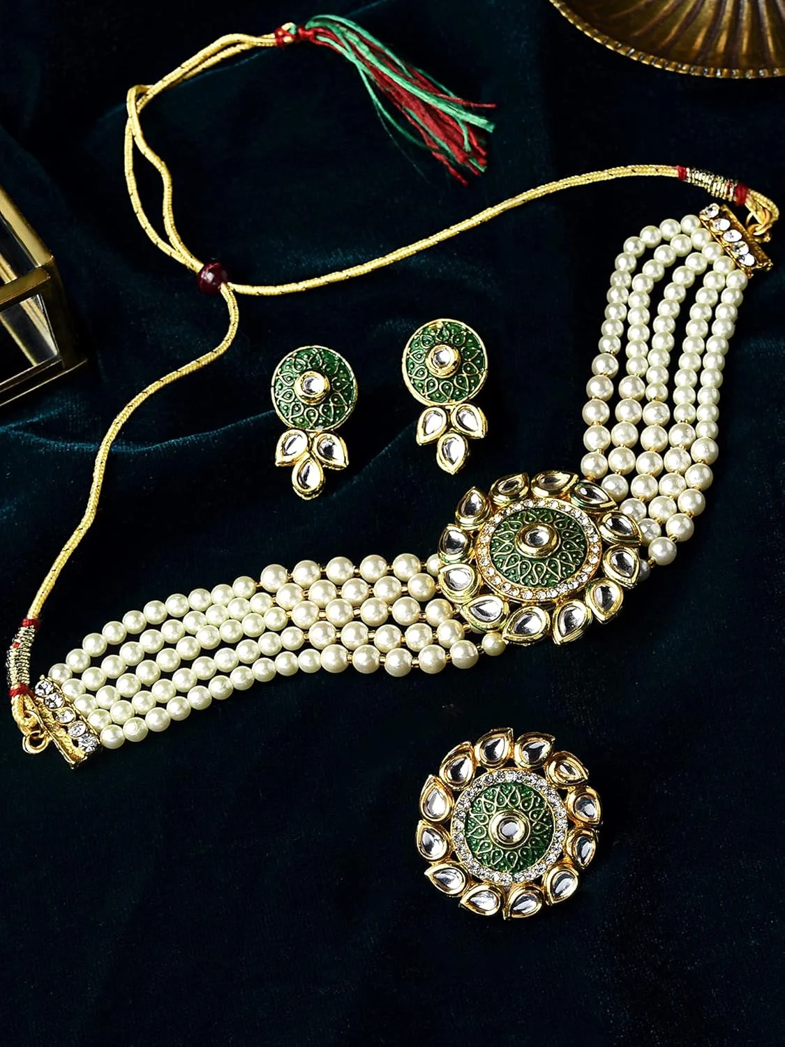 زیوری پرلز، ست گردنبند چوکر، گوشواره و انگشتر چند رشته ای میناکاری سبز و مروارید کندان زنانه - ZPFK10785 زیوری پرلز، ست گردنبند چوکر، گوشواره و انگشتر چند رشته ای میناکاری سبز و مروارید کندان زنانه - ZPFK10785