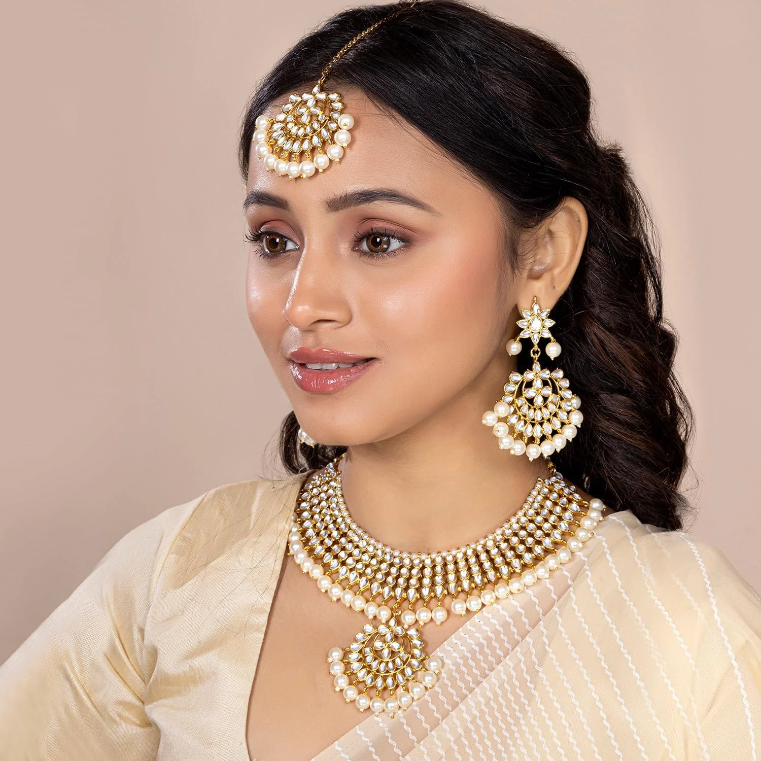 آهلی، ست زیورآلات مجلسی هندی شامل مانگ تیکا، گردنبند و گوشواره با طرح کندن، مناسب برای مهمانی، عروسی و طراحی شده برای بانوان آهلی، ست زیورآلات مجلسی هندی شامل مانگ تیکا، گردنبند و گوشواره با طرح کندن، مناسب برای مهمانی، عروسی و طراحی شده برای بانوان