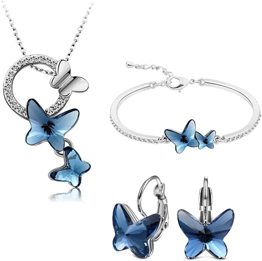 ست جواهرات زنانه و دخترانه شامل گوشواره های پروانه ای کریستالی با روکش پلاتین، گردنبند و آویز زنجیره ای با طراحی ایتالیایی از برند شاینینگ دیوا (آبی) (14603s)