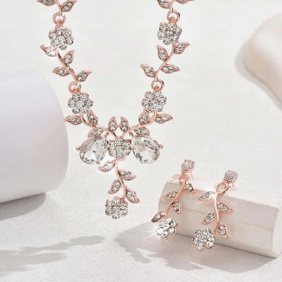 ست گردنبند و گوشواره زنانه STAYOUNG - گردنبند عروس گوشواره آویز جواهرات برای عروس ساقدوش عروس مهمانی (ست 3 تکه، طلایی رز) ست گردنبند و گوشواره زنانه STAYOUNG - گردنبند عروس گوشواره آویز جواهرات برای عروس ساقدوش عروس مهمانی (ست 3 تکه، طلایی رز)