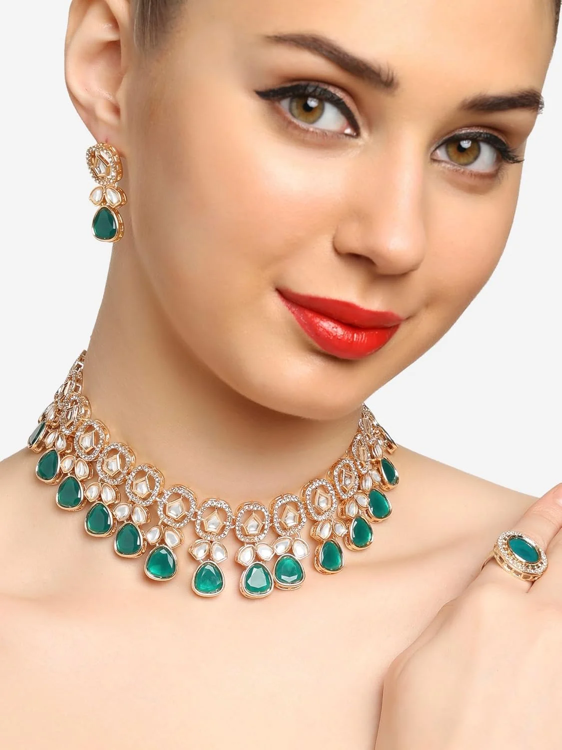 نیم ست گردنبند، گوشواره و انگشتر زنانه با سنگ های سبز رنگ و نگین اتریشی - ZPFK16763 نیم ست گردنبند، گوشواره و انگشتر زنانه با سنگ های سبز رنگ و نگین اتریشی - ZPFK16763