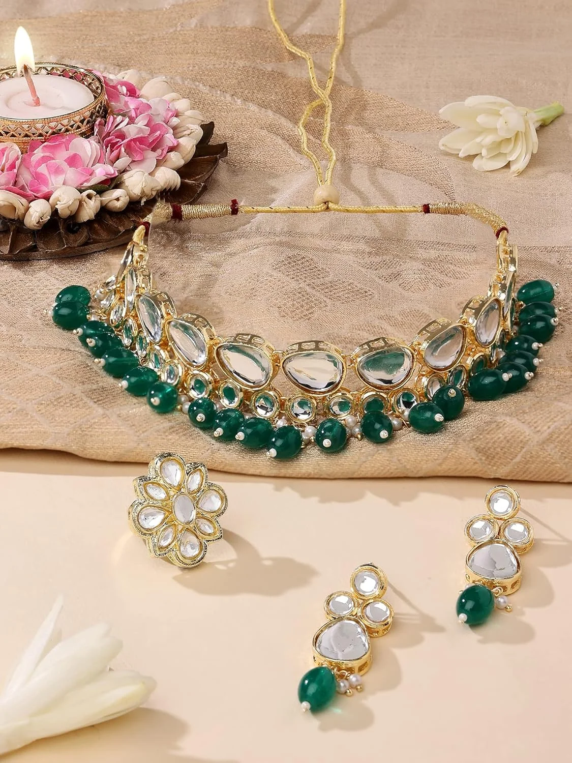 نیم ست زنانه گردنبند چوکر، گوشواره و انگشتر نگین دار سبز ZAVERI PEARLS مدل ZPFK14814 نیم ست زنانه گردنبند چوکر، گوشواره و انگشتر نگین دار سبز ZAVERI PEARLS مدل ZPFK14814