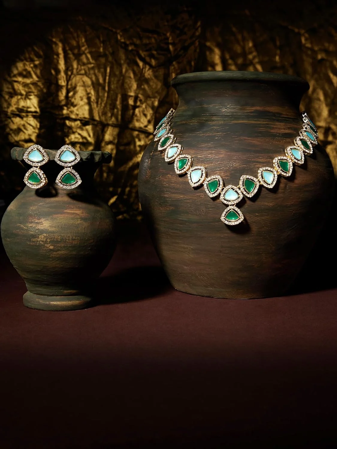 گردنبند و گوشواره نگین دار فیروزه ای آبی و سبز ZAVERI PEARLS با الماس های اتریشی درخشان برای زنان - ZPFK18025 گردنبند و گوشواره نگین دار فیروزه ای آبی و سبز ZAVERI PEARLS با الماس های اتریشی درخشان برای زنان - ZPFK18025