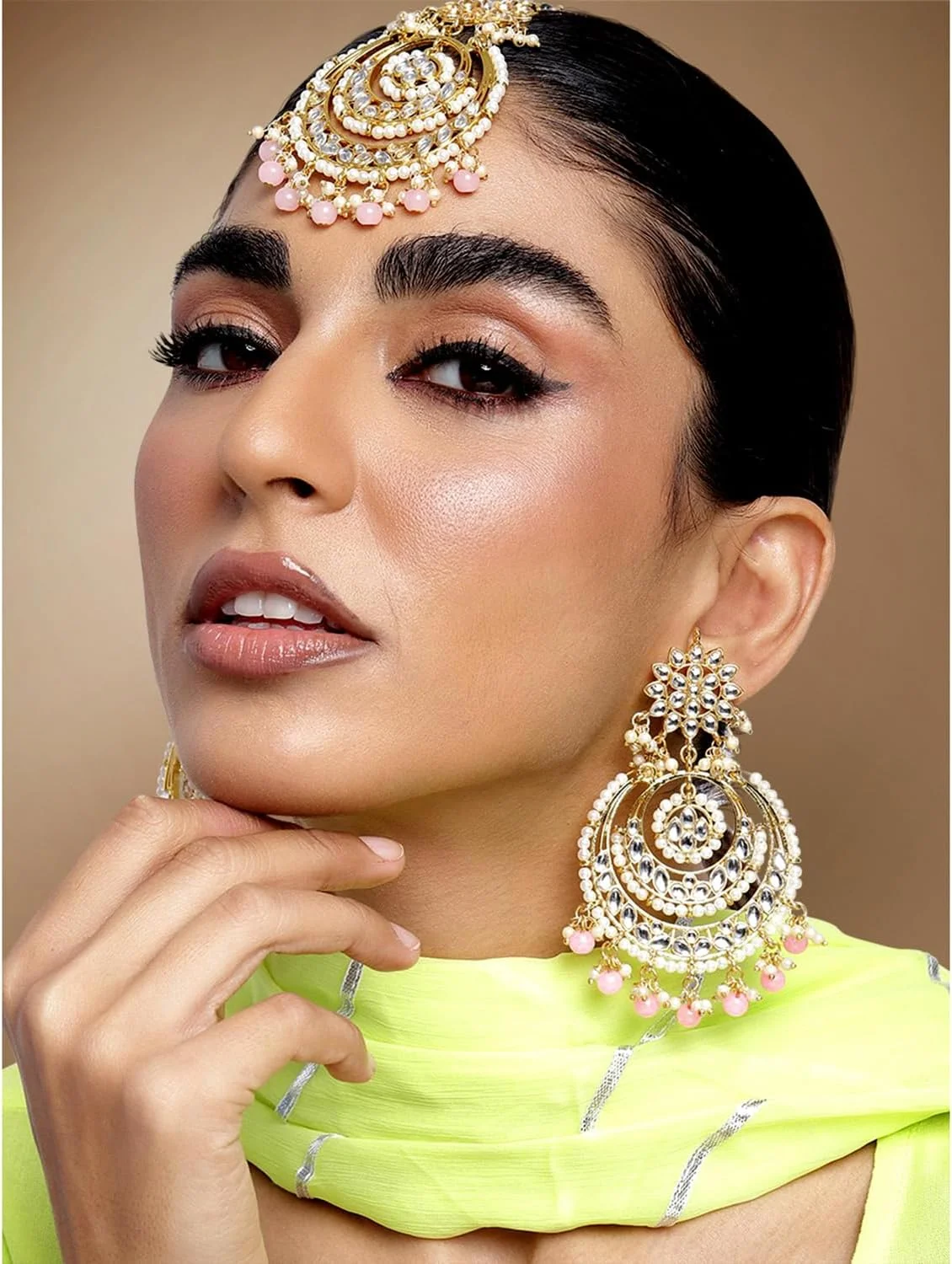 گوشواره های سبک چندبالی قومی بالیوود اهلی، ست مانگ تیکا، جواهرات مد روز سنتی برای زنان گوشواره های سبک چندبالی قومی بالیوود اهلی، ست مانگ تیکا، جواهرات مد روز سنتی برای زنان