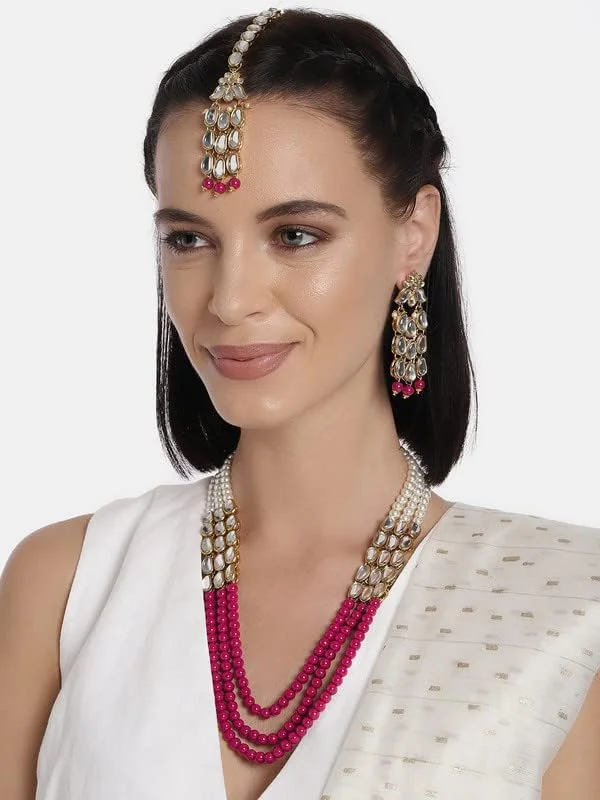 آهلی، ست جواهرات زنانه شامل گردنبند بلند، گوشواره و تیکای پیشانی با روکش طلایی، مروارید و سنگ های صورتی رنگ آهلی، ست جواهرات زنانه شامل گردنبند بلند، گوشواره و تیکای پیشانی با روکش طلایی، مروارید و سنگ های صورتی رنگ