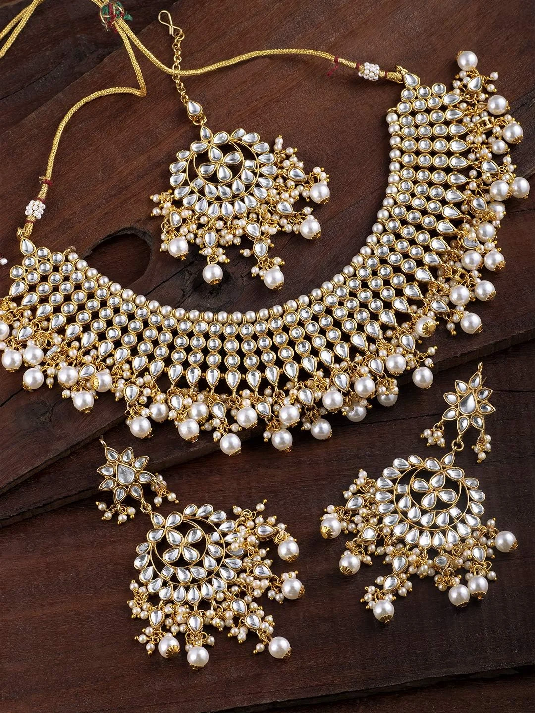 گردنبند چوکر مروارید سفید Aheli با گوشواره و مانگ تیکا، ست جواهرات عروس سنتی، قومی، و بالیوودی برای زنان