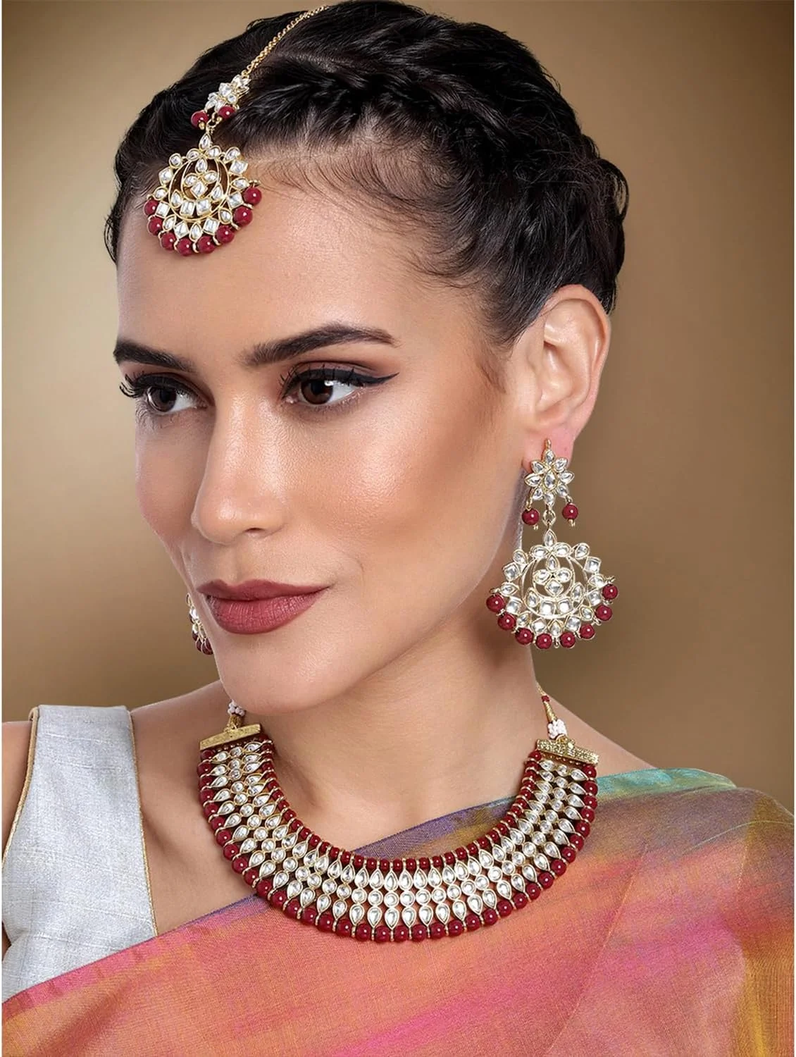 ست جواهرات گردنبند چوکر آبی رنگ نگین دار با روکش طلایی به سبک سنتی Aheli ست جواهرات گردنبند چوکر آبی رنگ نگین دار با روکش طلایی به سبک سنتی Aheli