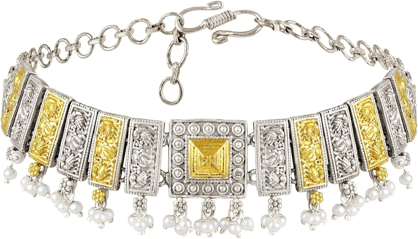 آهلی ست گردنبند و گوشواره زنانه با روکش نقره ای و طلایی اکسید شده و نگین کاری شده آهلی ست گردنبند و گوشواره زنانه با روکش نقره ای و طلایی اکسید شده و نگین کاری شده