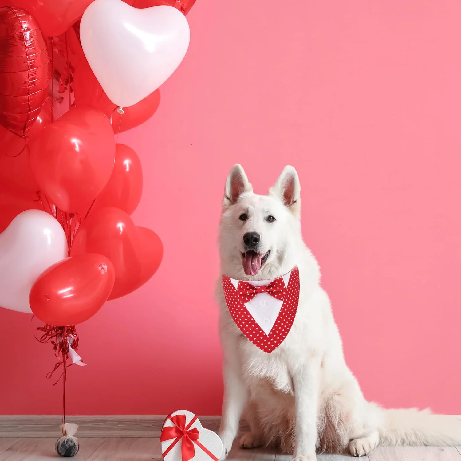 دستمال گردن پاپیونی سگ طرح ولنتاین ADOGGYGO، لباس سگ با طرح قلب قرمز و پاپیون قابل تنظیم برای سگ های بزرگ و خیلی بزرگ