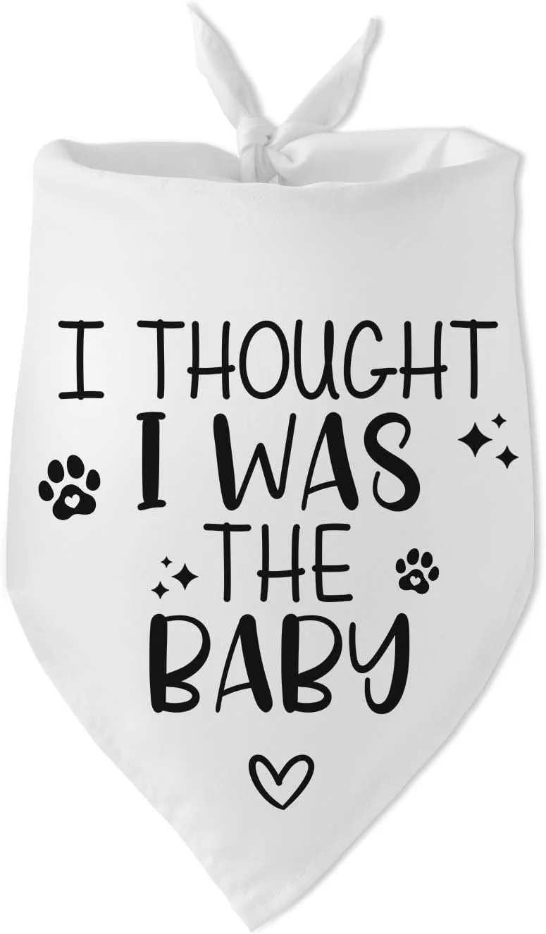 دستمال گردن سگ طرح "فکر میکردم من بچه هستم"، مناسب اعلام بارداری، رنگ سفید، اکسسوری عکس برای دوستداران سگ، هدیه برای صاحب سگ دستمال گردن سگ طرح "فکر میکردم من بچه هستم"، مناسب اعلام بارداری، رنگ سفید، اکسسوری عکس برای دوستداران سگ، هدیه برای صاحب سگ