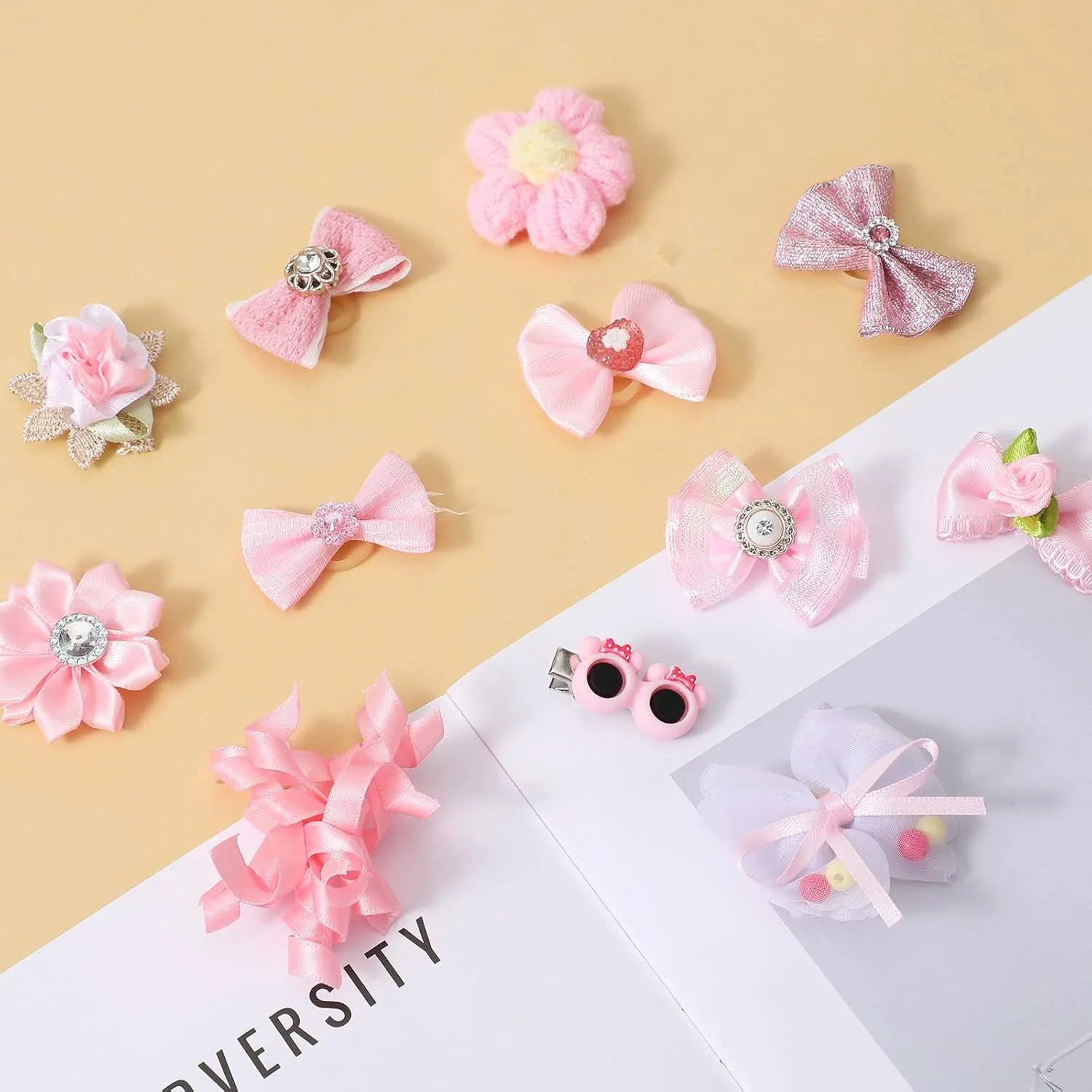 Hpmjz بسته 24 عددی پاپیون موی سگ کوچک صورتی روشن، اکسسوری موی توله سگ، مدل های مختلف پاپیون گل، کراوات پاپیونی زیبا با کش های لاستیکی برای تعطیلات، استفاده روزانه، مناسب برای سگ، گربه و حیوانات خانگی دخترانه Hpmjz بسته 24 عددی پاپیون موی سگ کوچک صورتی روشن، اکسسوری موی توله سگ، مدل های مختلف پاپیون گل، کراوات پاپیونی زیبا با کش های لاستیکی برای تعطیلات، استفاده روزانه، مناسب برای سگ، گربه و حیوانات خانگی دخترانه