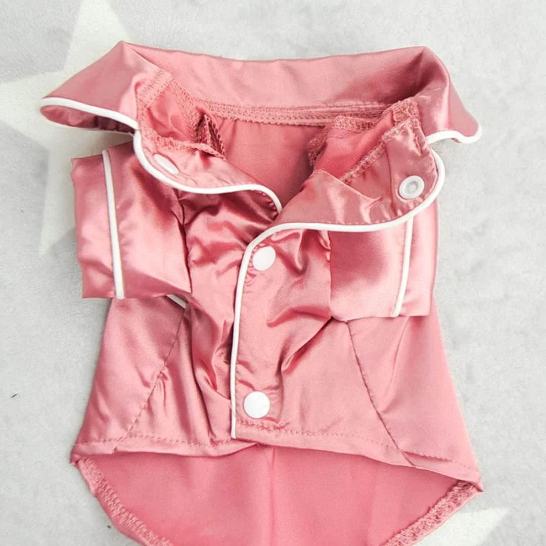 لباس خواب سگ، پیراهن های نرم ابریشمی، لباس راحتی، لباس خواب توله سگ، 1 عدد پیراهن نرم ابریشمی، لباس راحتی یقه دار دو پا، پیراهن خواب برای تمام فصول (صورتی، S) لباس خواب حیوانات خانگی