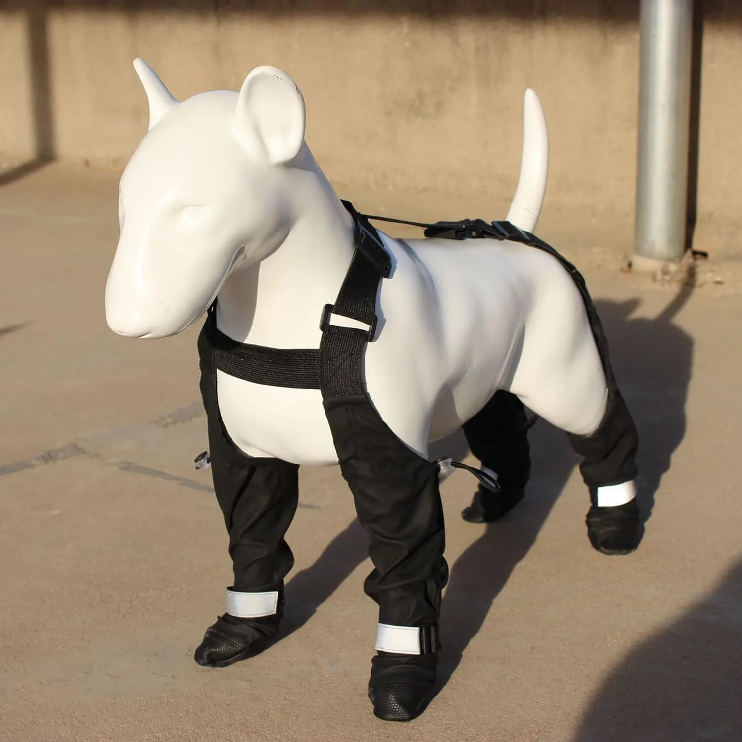 پاپوش سگ با بند شلوار، ساق پوش ضد لغزش پنجه سگ، شلوار برفی سگ با چکمه های متصل ضد آب، پاپوش بند دار قابل تنظیم برای محافظت از پنجه سگ در زمستان، برف، باران و پیاده روی (L)