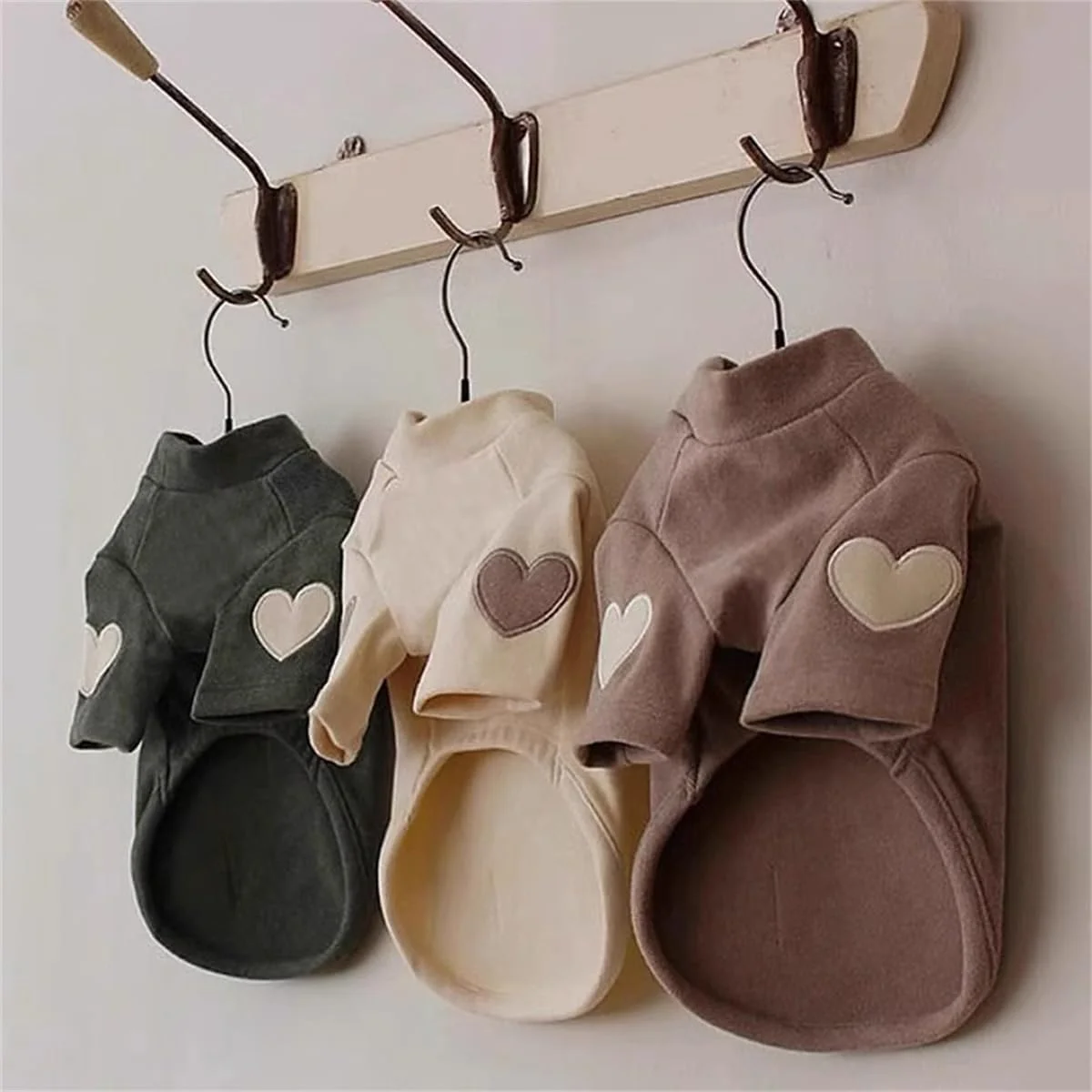 ژاکت سگ کوچک برای سگ های دختر و پسر، لباس توله سگ با طرح قلب، لباس پلیور توله سگ (قهوه ای، خیلی کوچک)