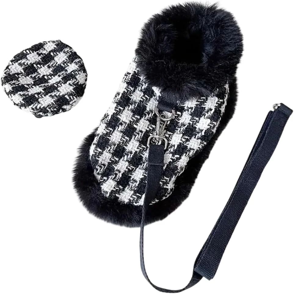 ژاکت زمستانی سگ، طرح راه راه سیاه و سفید، با اتصال بند قلاده ژاکت زمستانی سگ، طرح راه راه سیاه و سفید، با اتصال بند قلاده