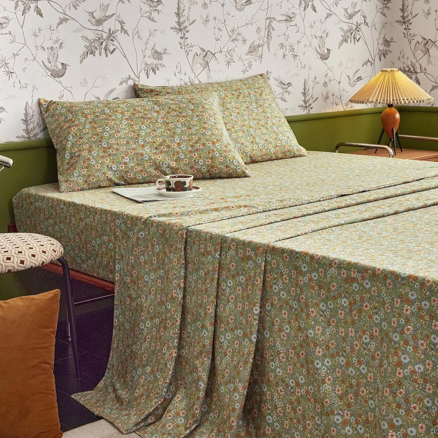 Wake In Cloud - ست ملحفه تخت خواب سایز کینگ، ست 4 تکه ملحفه تخت، جیب عمیق، گلدار شیک نارنجی آبی بنفش گل روی زیتونی سبز، ملحفه میکروفیبر نرم