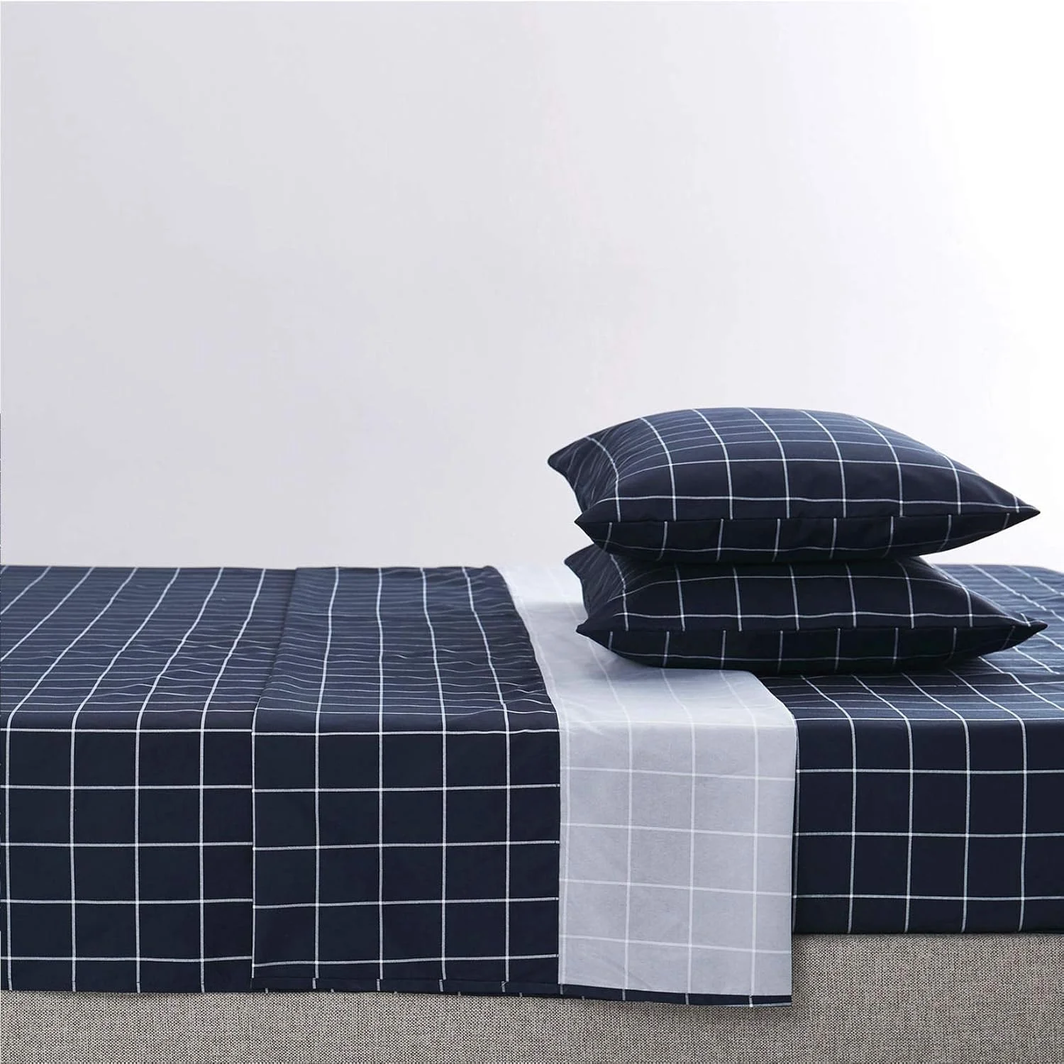 Wake In Cloud - ست ملحفه تخت خواب سایز کامل، ست 4 تکه ملحفه تخت کش دار، جیب عمیق، طرح چهارخانه شطرنجی آبی سرمه ای سفید، طرح هندسی مردانه زیبا، ملحفه میکروفایبر نرم