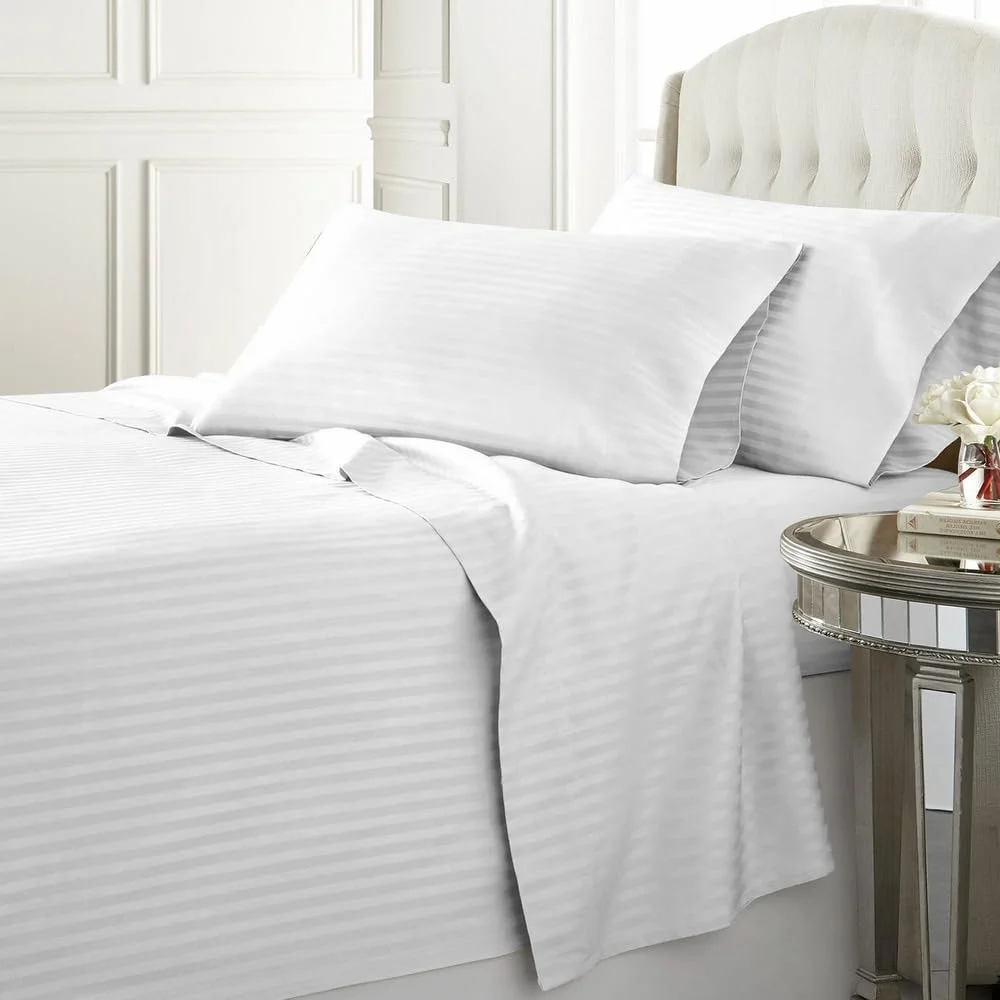 ملحفه تخت خواب راه راه میکروفایبر نرم به همراه 2 روبالشتی - 220x240 سانتی متر (سفید)