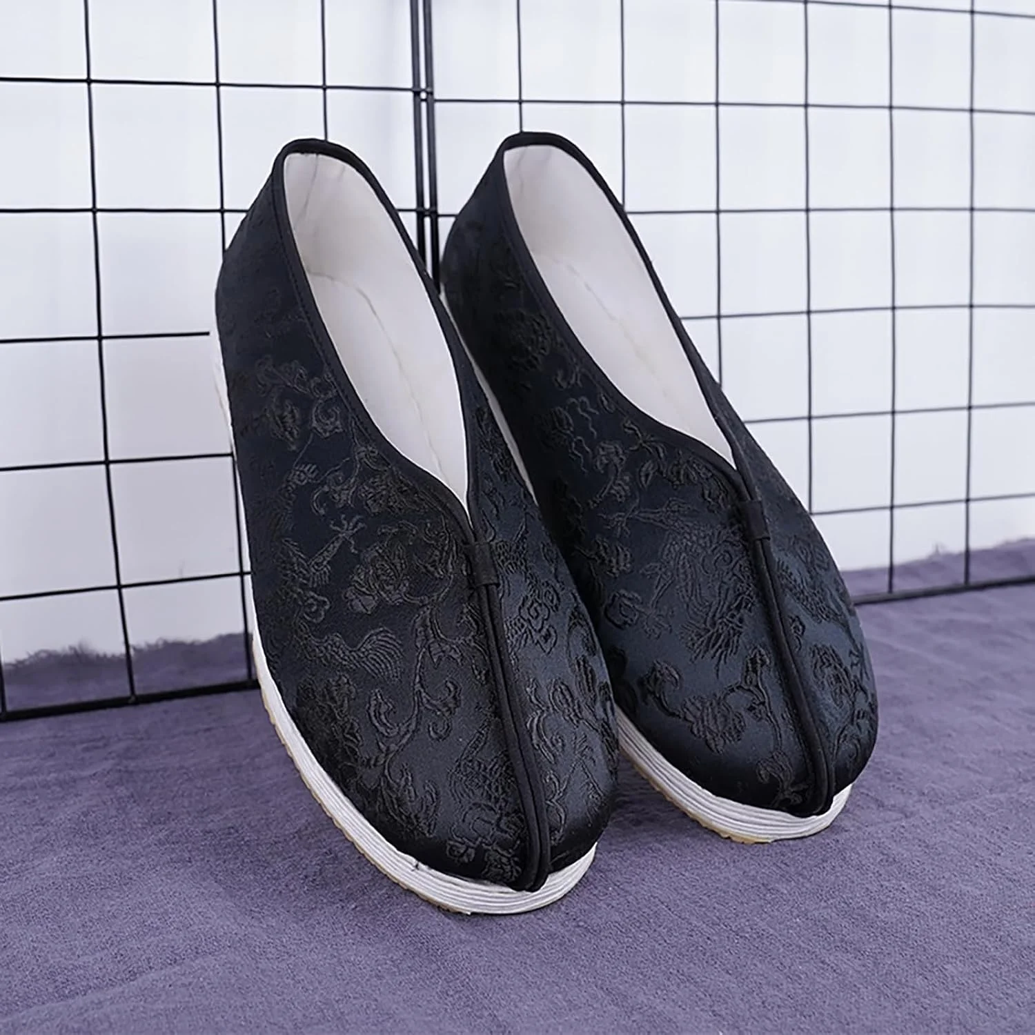 کفشهای تایچی مردانه، کفشهای کونگفو، کفشهای تایچی کونگفو، کفشهای پارچهای پکن قدیمی، قابلیت تنفس عالی، جذابیت سنتی، پوشیدن و درآوردن آسان، برای اوقات فراغت، استفاده در داخل و خارج از منزل کفشهای تایچی مردانه، کفشهای کونگفو، کفشهای تایچی کونگفو، کفشهای پارچهای پکن قدیمی، قابلیت تنفس عالی، جذابیت سنتی، پوشیدن و درآوردن آسان، برای اوقات فراغت، استفاده در داخل و خارج از منزل