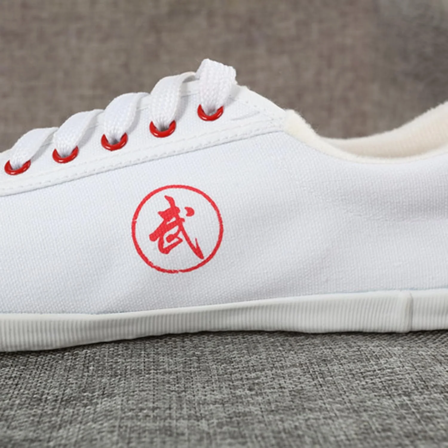 کفش‌های تای‌چی زنانه، کفش‌های کونگ فو تکواندو، کفش‌های هنرهای رزمی، سبک و نرم، مقاوم در برابر سایش، مناسب پا، ضد لغزش، برای باشگاه، تمرین، کونگ فو، تای‌چی، هنرهای رزمی، ورزش