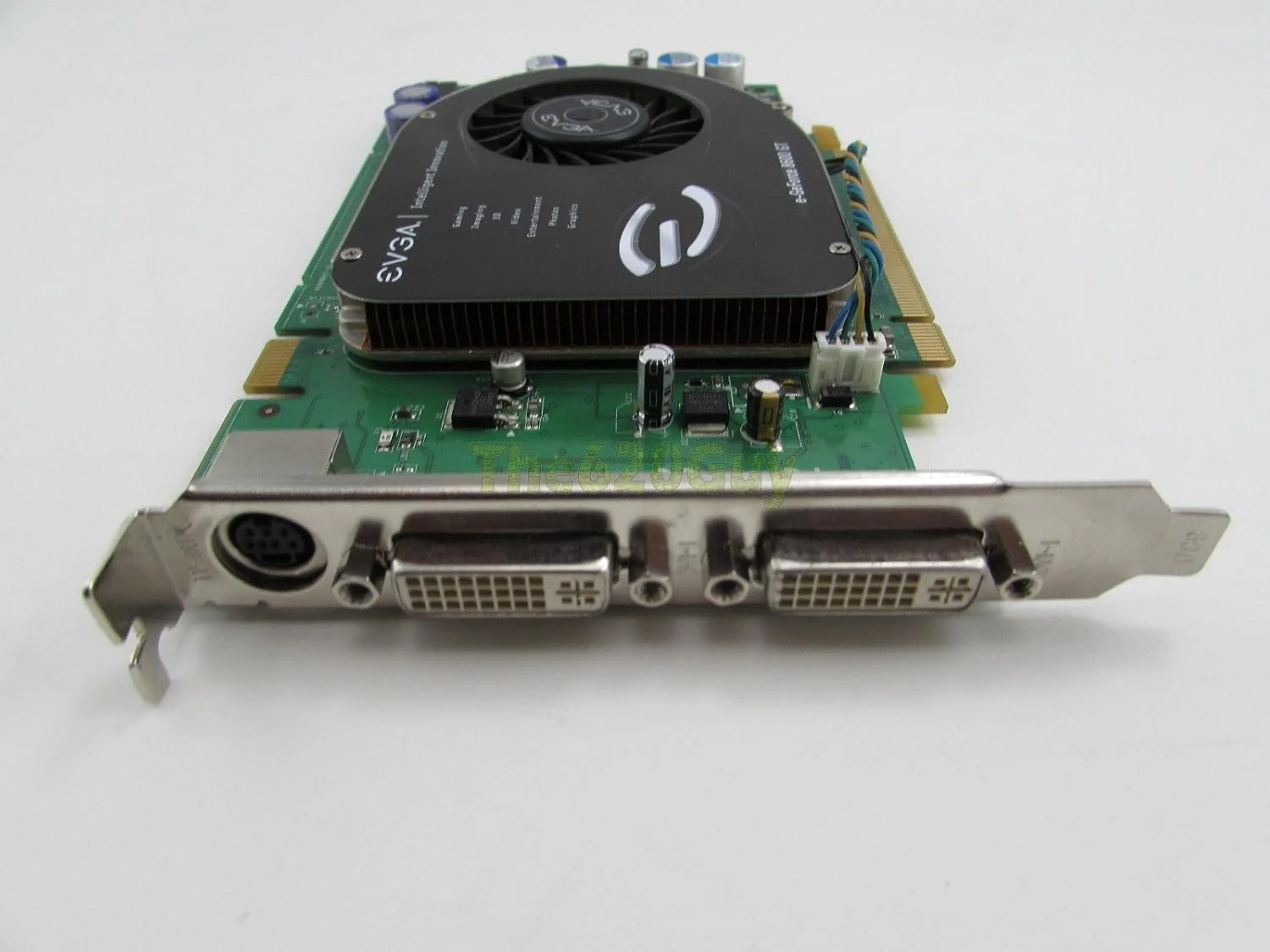 کارت گرافیک ای وی جی ای مدل e-GeForce 8600 GT با 256 مگابایت حافظه PCI-Express