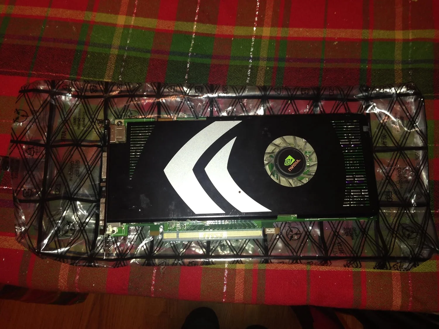 کیت ارتقاء کارت گرافیک NVIDIA GeForce 8800 GT - آداپتور گرافیکی - GF 8800 GT - PCI Express 2.0 X16 - 512 مگابایت GDDR3 - DVI (66430H) دسته بندی: کارت های ویدیو کیت ارتقاء کارت گرافیک NVIDIA GeForce 8800 GT - آداپتور گرافیکی - GF 8800 GT - PCI Express 2.0 X16 - 512 مگابایت GDDR3 - DVI (66430H) دسته بندی: کارت های ویدیو