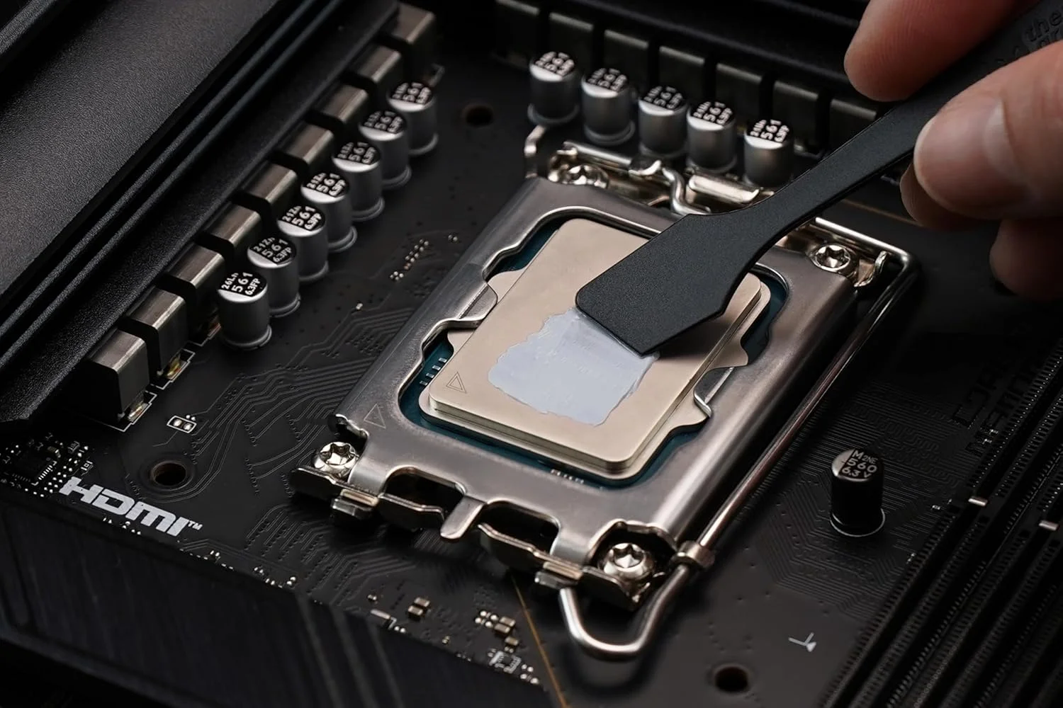 خمیر حرارتی با عملکرد بالا به همراه کاردک - برای تمامی پردازنده ها (CPU، GPU - PC)، استفاده ایمن برای حداکثر رسانایی حرارتی در حین اورکلاک CPU/GPU/PS4/PS5/Xbox