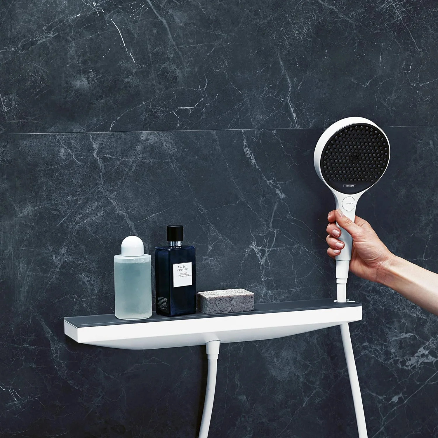 اتصال دیواری 500 میلی‌متری Rainfinity هانسگروهه با نگهدارنده سردوش سمت راست و قفسه دوش، سفید مات