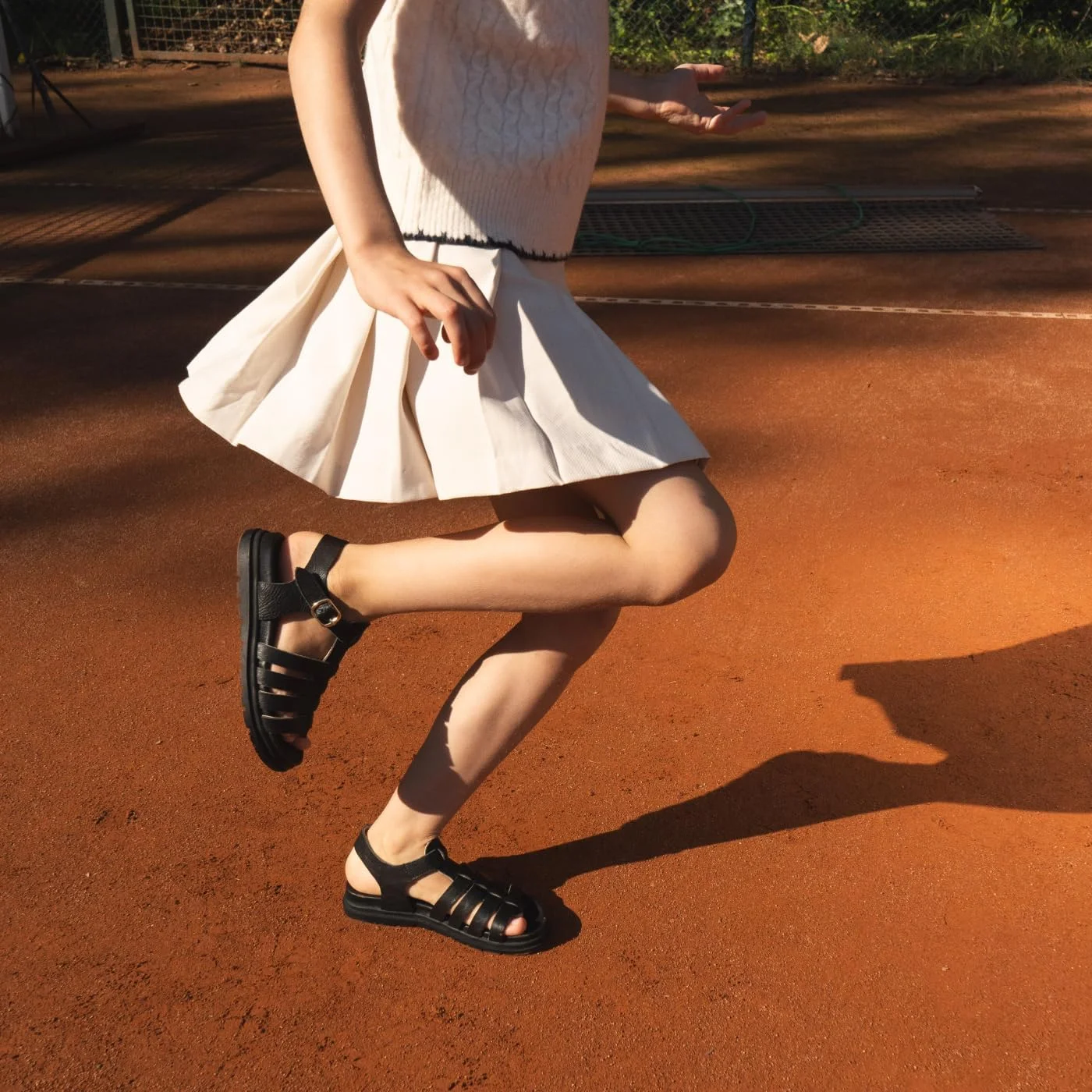 صندل دخترانه بیسگارد مدل Bera صندل دخترانه بیسگارد مدل Bera