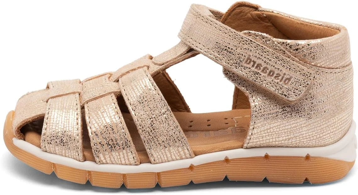 صندل دخترانه بیسگارد مدل Billie صندل دخترانه بیسگارد مدل Billie