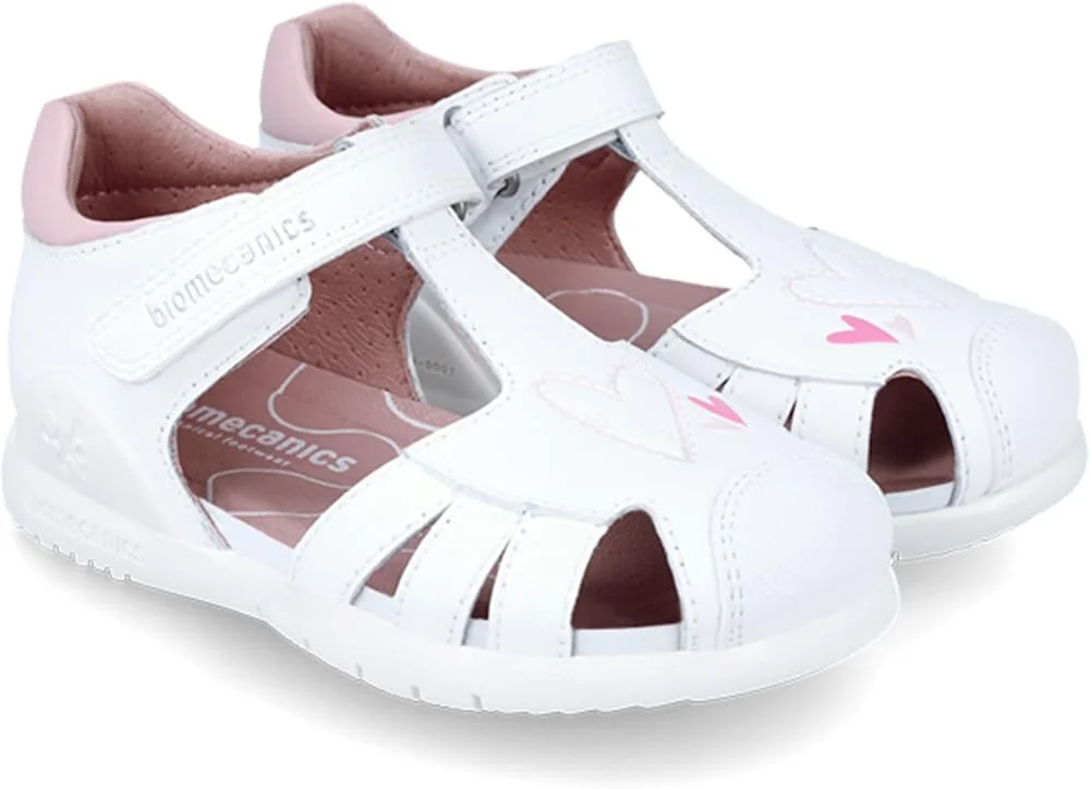 صندل دخترانه بایومکانیکس مدل 242230 صندل دخترانه بایومکانیکس مدل 242230