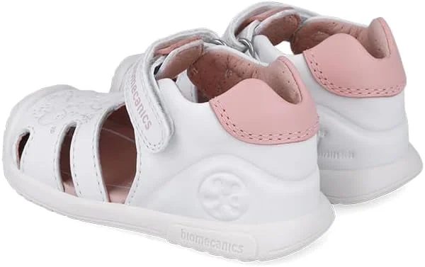 صندل دخترانه بایومکانیکس مدل 252108 صندل دخترانه بایومکانیکس مدل 252108