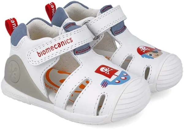 صندل پسرانه بایومکانیکس مدل 252118 صندل پسرانه بایومکانیکس مدل 252118