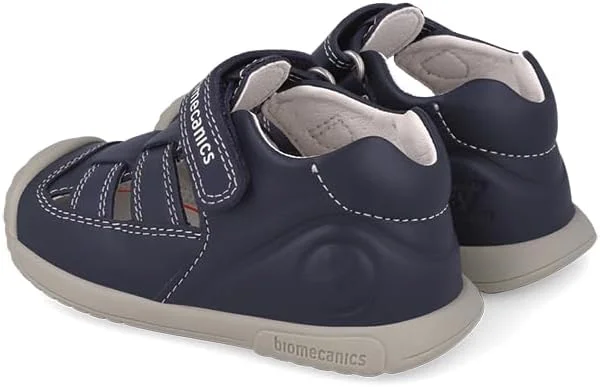 صندل پسرانه بایومکانیکس مدل 252122 صندل پسرانه بایومکانیکس مدل 252122