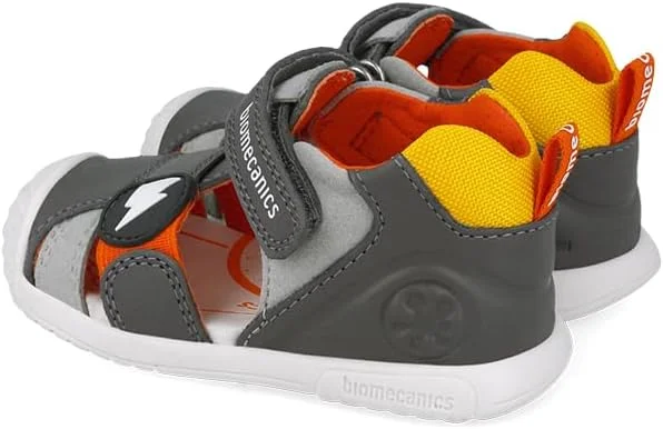 صندل پسرانه بایومکانیکس مدل 252125 صندل پسرانه بایومکانیکس مدل 252125