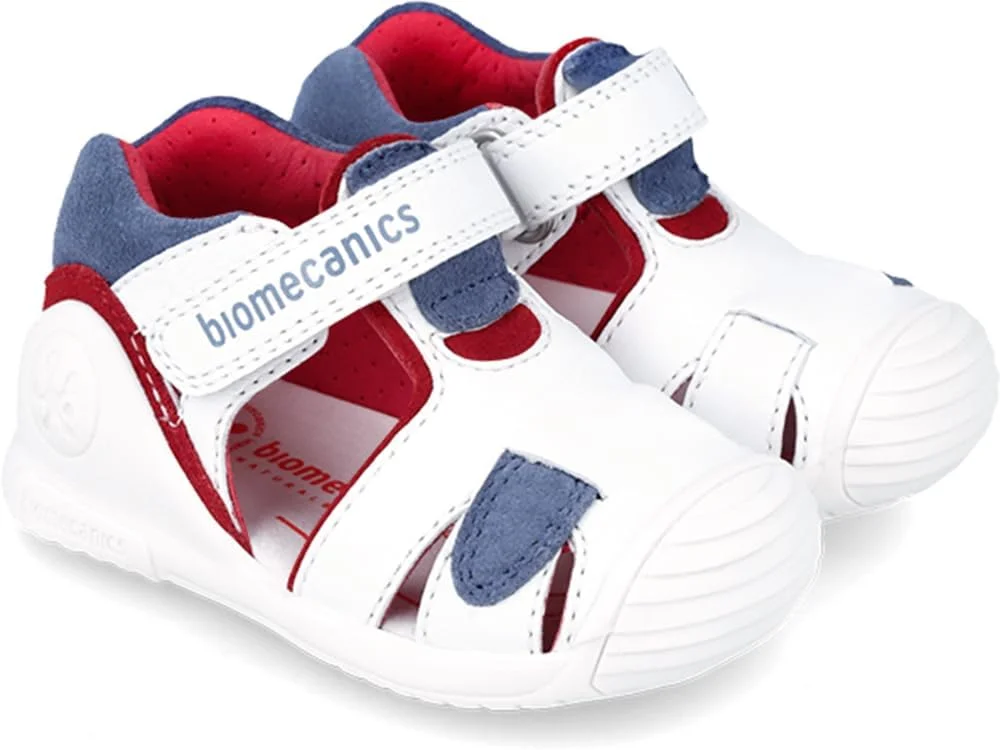 صندل پسرانه بایومکانیکس مدل 242124 صندل پسرانه بایومکانیکس مدل 242124