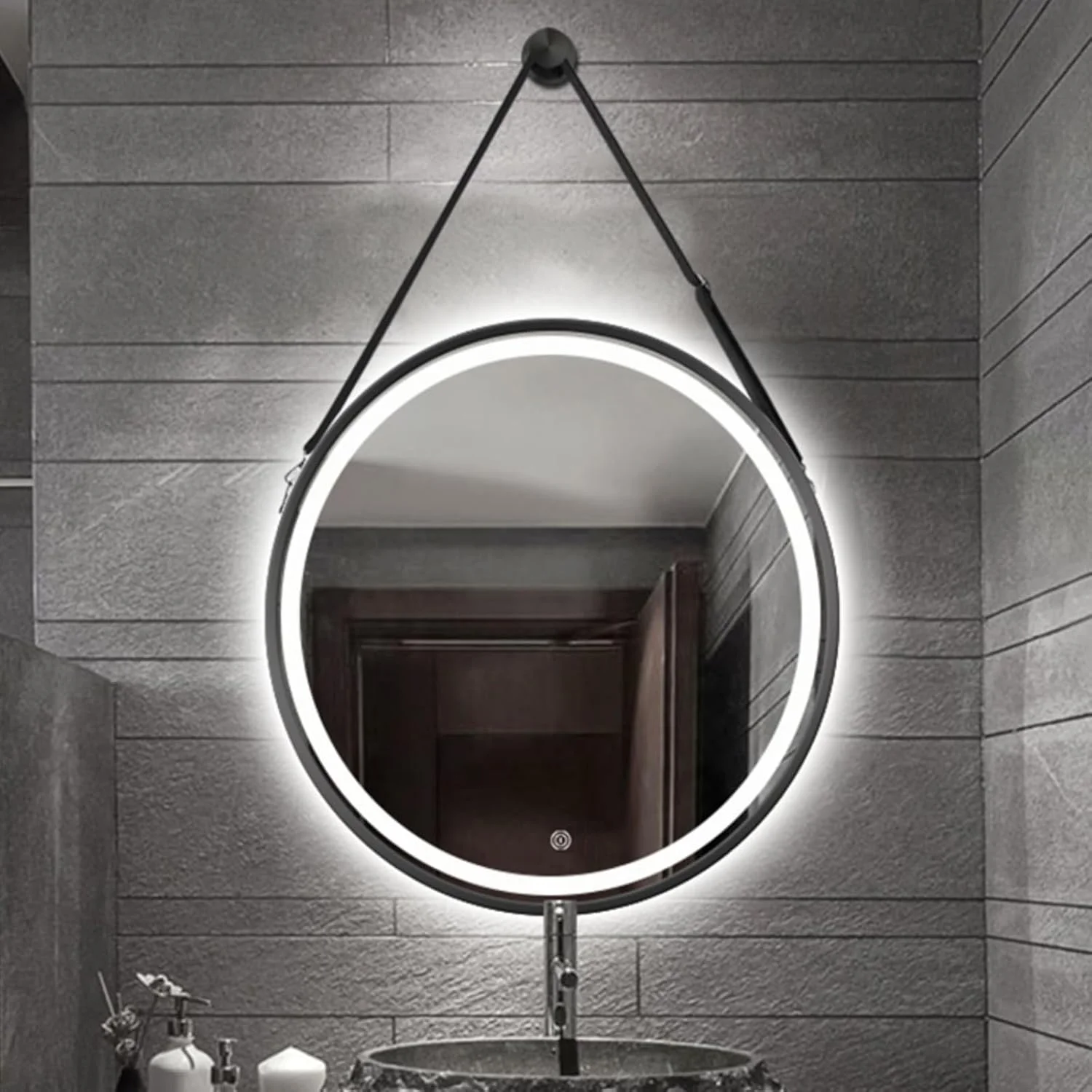 آینه آرایشی آویز دیواری با بند چرمی، مشکی، طلایی، قاب آلیاژ آلومینیوم، آینه گرد ال ای دی حمام، با قابلیت تنظیم نور در 3 دمای رنگ، عملکرد حافظه آینه آرایشی آویز دیواری با بند چرمی، مشکی، طلایی، قاب آلیاژ آلومینیوم، آینه گرد ال ای دی حمام، با قابلیت تنظیم نور در 3 دمای رنگ، عملکرد حافظه