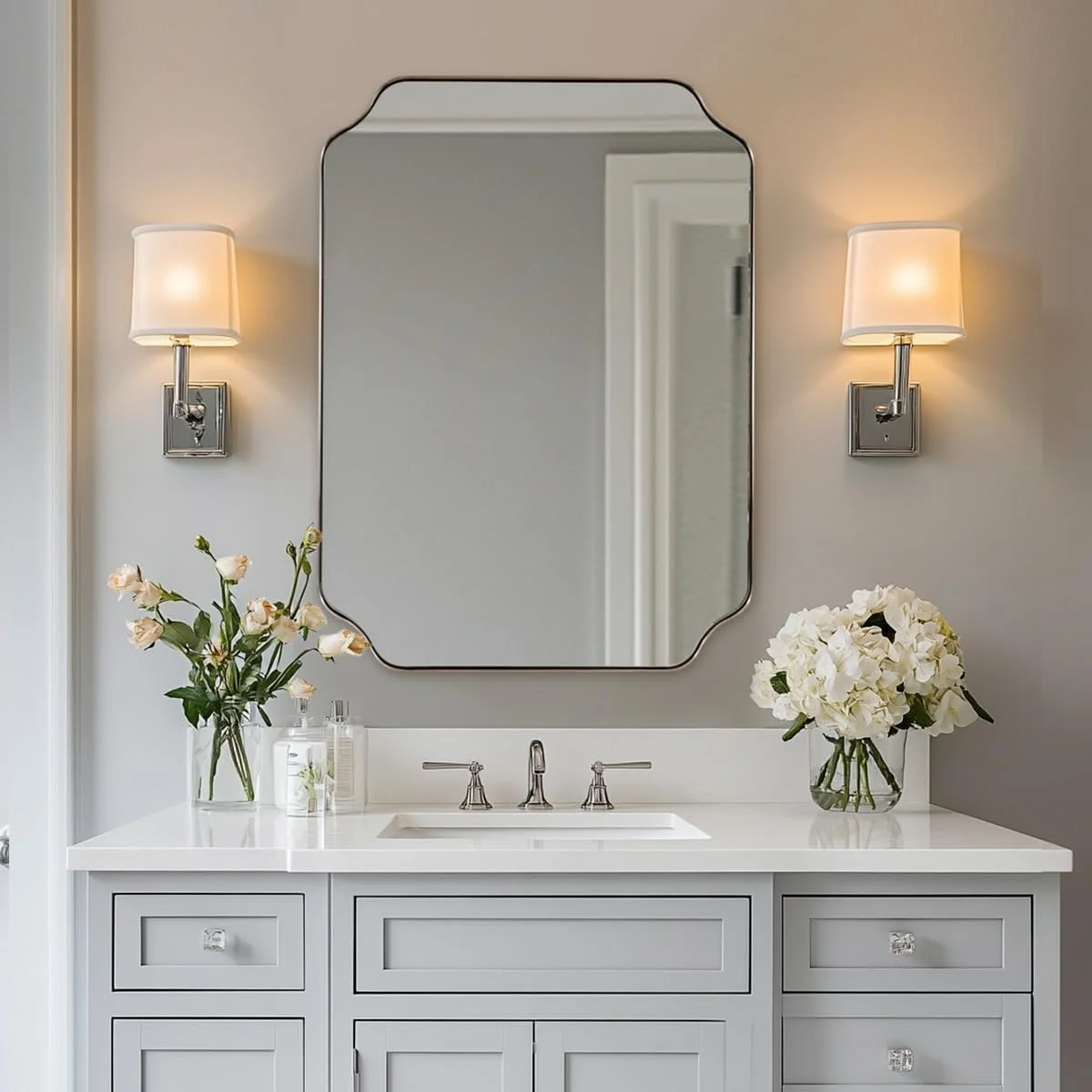 آینه دکوراتیو لبه دار ANDY STAR، مناسب سرویس بهداشتی، 60x80 سانتی متر، قاب استیل ضد زنگ نیکل برس خورده آینه دکوراتیو لبه دار ANDY STAR، مناسب سرویس بهداشتی، 60x80 سانتی متر، قاب استیل ضد زنگ نیکل برس خورده