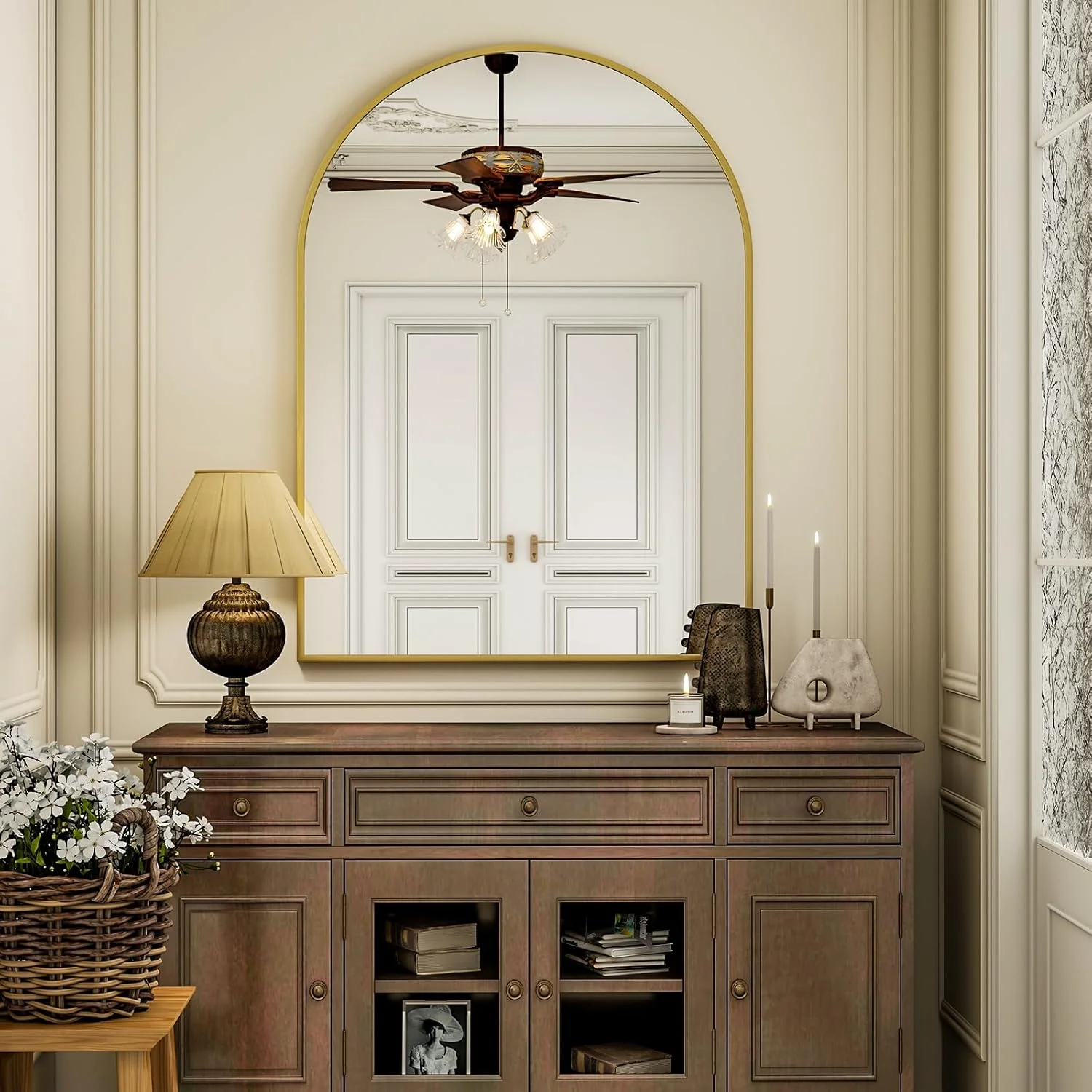 آینه قدی کمانی، 60x90 سانتی‌متر - آینه روشویی دیواری با قاب آلیاژ آلومینیوم - مناسب برای اتاق نشیمن، اتاق خواب، حمام و ورودی، قابل آویزان کردن یا تکیه دادن، طلایی