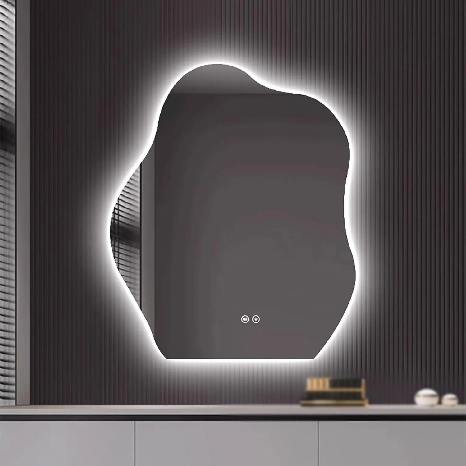 آینه نامتقارن حمام، آینه های کریستالی براق برای دیوار، آینه دیواری ابری نامنظم، 3 رنگ نور قابل تنظیم، آینه حمام بدون قاب نصب شده روی دیوار، آینه آرایشی روشن