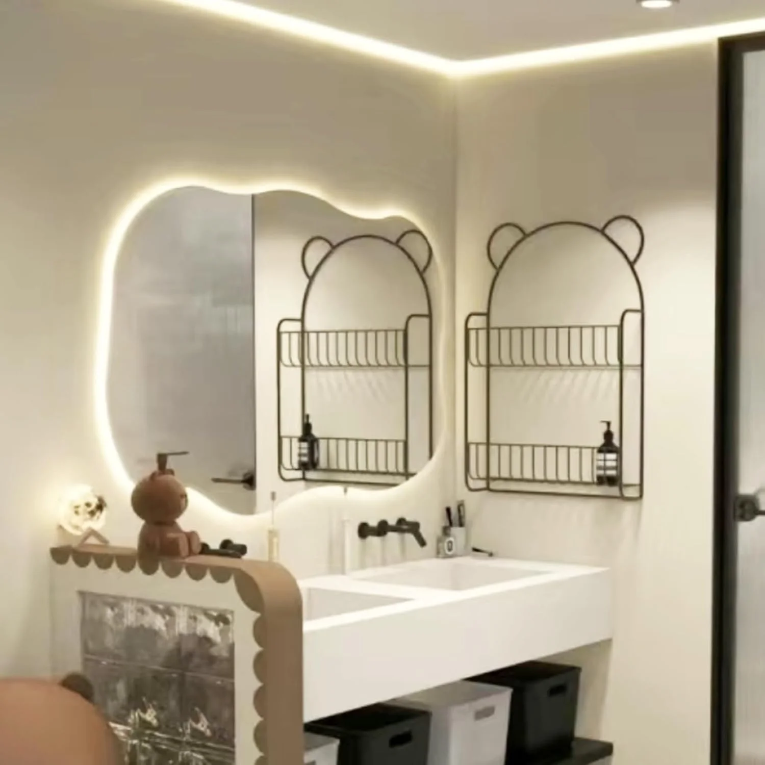 آینه حمام LED با نور پس زمینه، آینه دیواری با نور، 500X750mm، 600X900mm، آینه روشویی با نور قابل تنظیم، حافظه، 3 رنگ نور آینه حمام LED با نور پس زمینه، آینه دیواری با نور، 500X750mm، 600X900mm، آینه روشویی با نور قابل تنظیم، حافظه، 3 رنگ نور