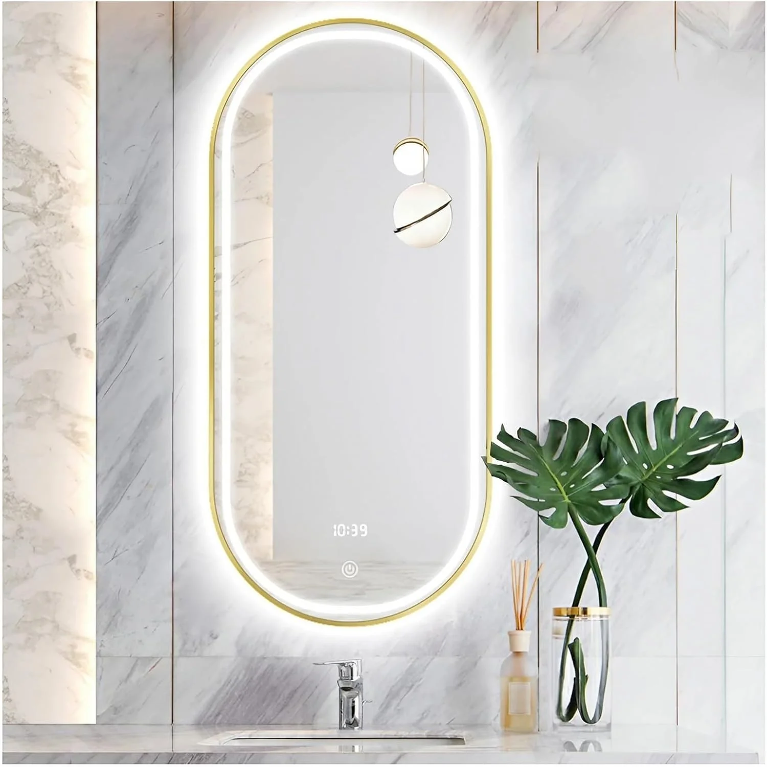 آینه حمام LED، قاب طلایی 500x800 میلی‌متر با نور پس‌زمینه، آینه آرایش ضد بخار با قابلیت تنظیم نور پیوسته برای دکور دیوار