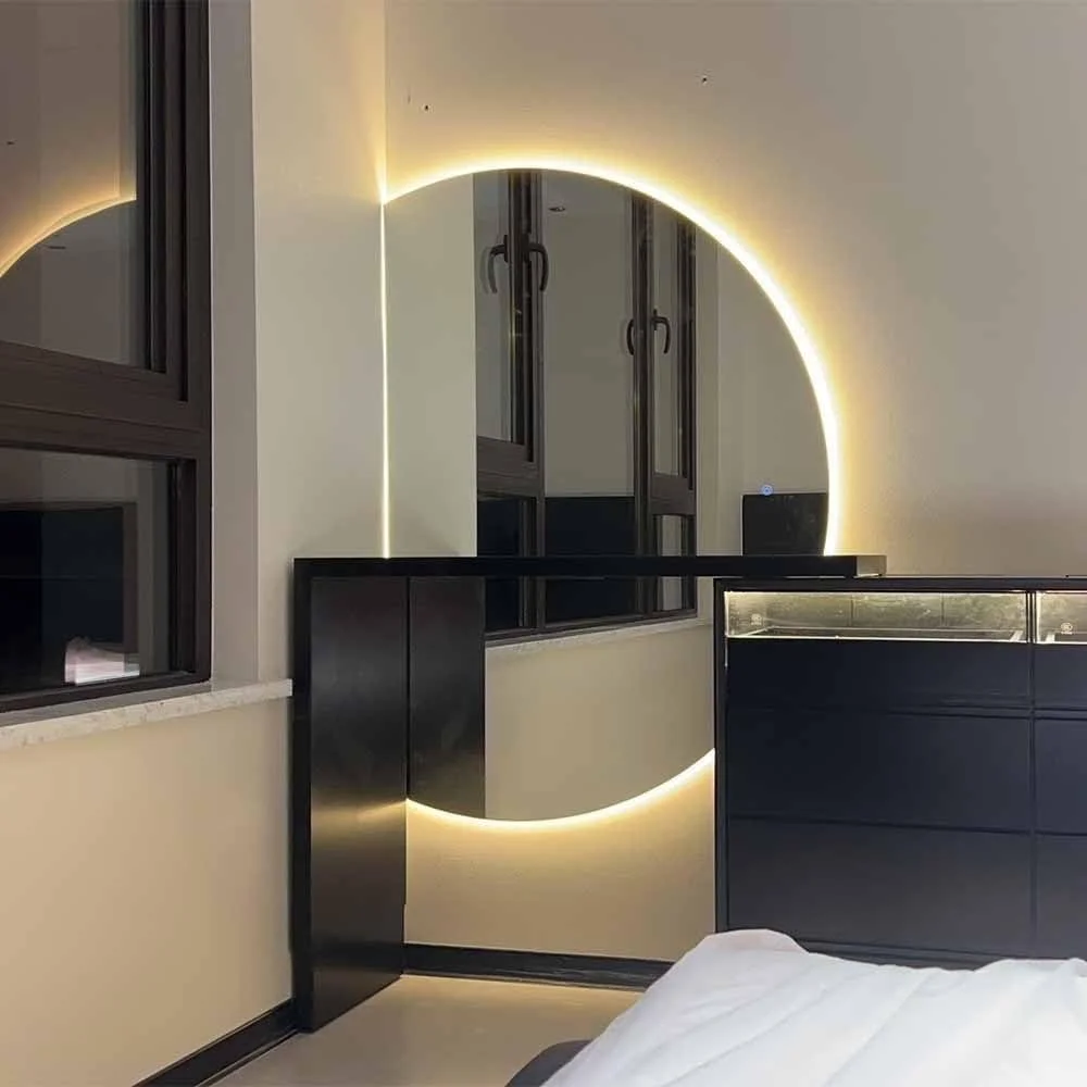 آینه حمام دیواری با نور پس زمینه، 3 حالت رنگ، آینه روشویی بدون قاب با نور LED هوشمند و آینه آرایشی نیمه ماه (برش چپ 80x120 سانتی متر)