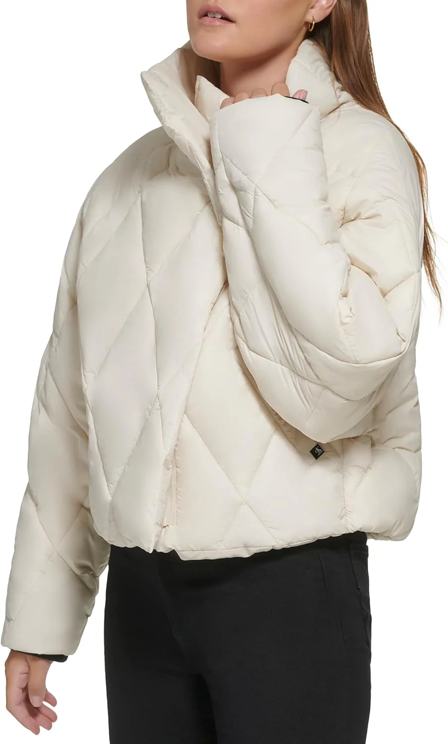کالوین کلاین ژاکت پفی سبک زیپ دار زنانه با لبه کشی کالوین کلاین ژاکت پفی سبک زیپ دار زنانه با لبه کشی