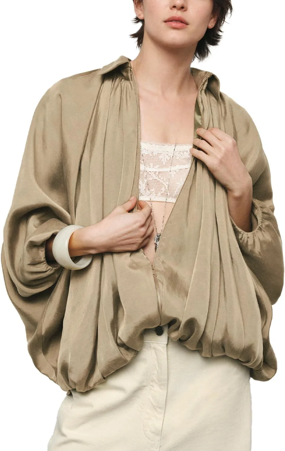 کاپشن خلبانی زنانه آستین خفاشی، یقه برگردان، زیپ دار، پیراهن های پلیسه دار و بزرگ