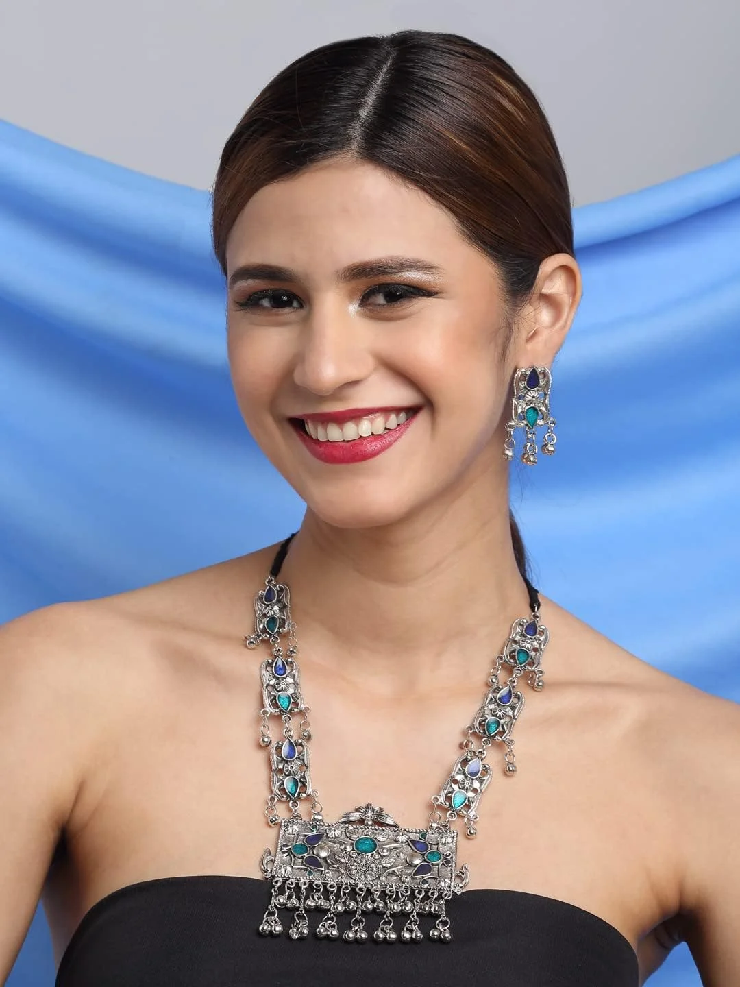 ست زیورآلات زنانه YouBella، گردنبند قبیله ای افغانی نقره ای اکسید شده با گوشواره برای دختران و زنان (مدل 3) ست زیورآلات زنانه YouBella، گردنبند قبیله ای افغانی نقره ای اکسید شده با گوشواره برای دختران و زنان (مدل 3)