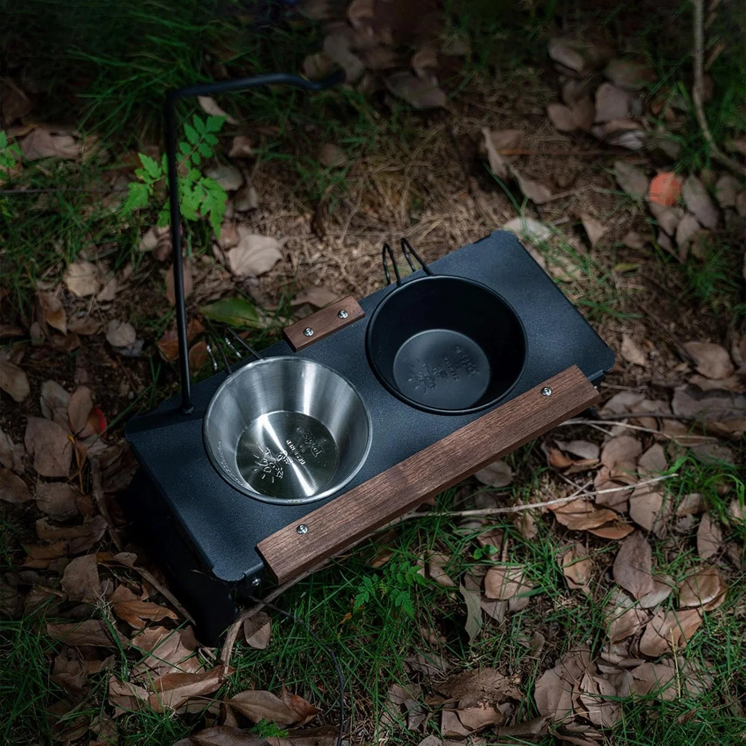 پایه کاسه سگ مرتفع، پایه قابل حمل کاسه غذای سگ بلند، ظروف حیوانات خانگی برای فضای داخلی و خارجی، مناسب برای غذا خوردن در کنار خانواده و دوستان، حیاط، ماشین و کمپینگ