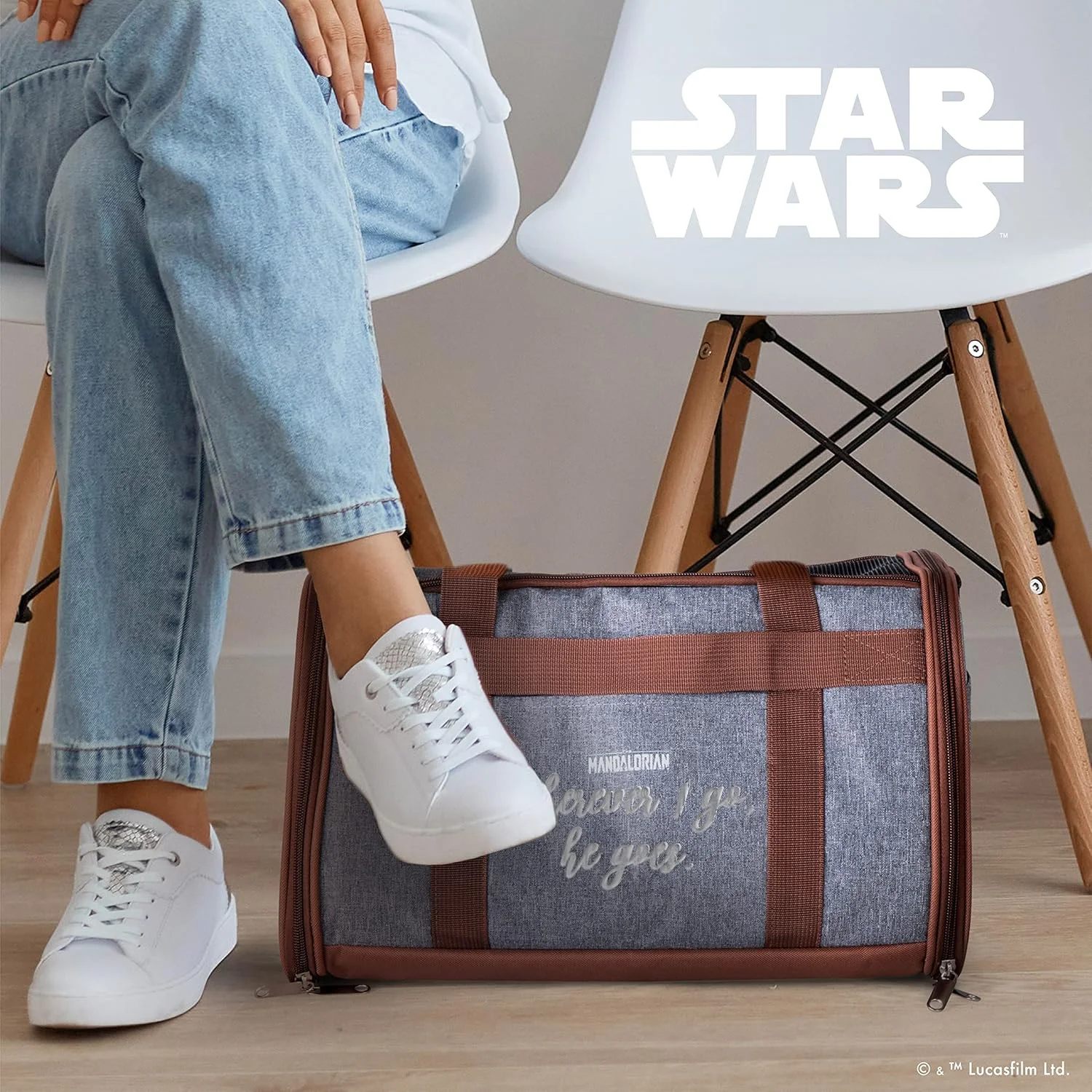 کیف حمل حیوانات خانگی جنگ ستارگان طرح ماندلورین، خاکستری و قهوه ای، مناسب سگ های کوچک و گربه ها، ابعاد 38x23x23 سانتی متر