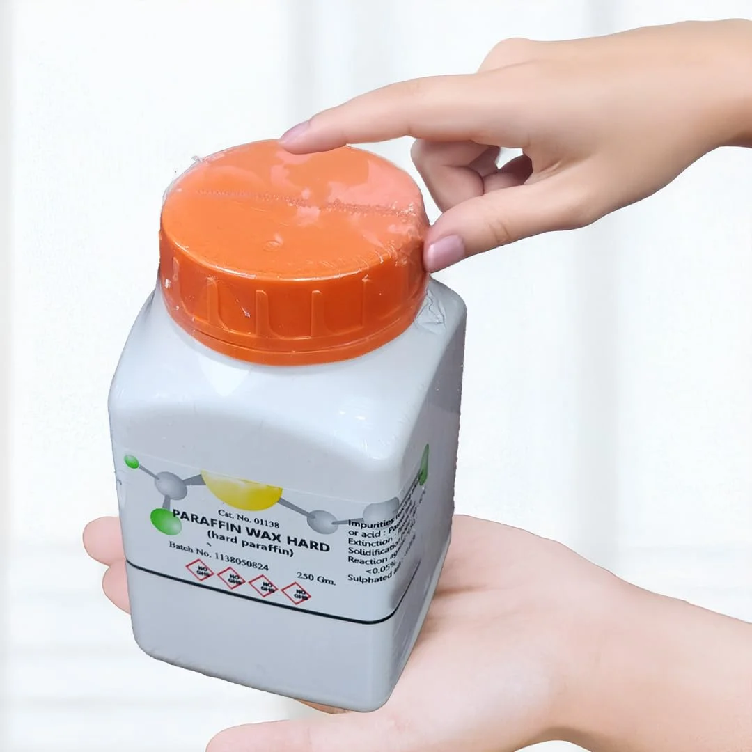 پارافین واکس سخت کینگ ماریوت | گرید آزمایشگاهی | خلوص بالا | 250 گرم | مناسب برای بافت شناسی، قالب گیری و مصارف آزمایشگاهی پارافین واکس سخت کینگ ماریوت | گرید آزمایشگاهی | خلوص بالا | 250 گرم | مناسب برای بافت شناسی، قالب گیری و مصارف آزمایشگاهی