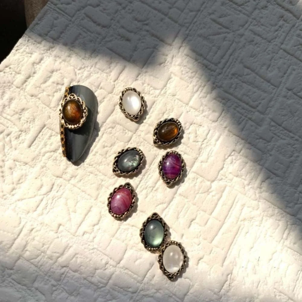 نگین ناخن طرح قدیمی، لبه فلزی کهربایی منقوش، اوپال برجسته، زیورآلات طراحی ناخن DIY، لوازم جانبی مانیکور، تزئینات سه بعدی هنر ناخن، جواهرات زینتی (2)